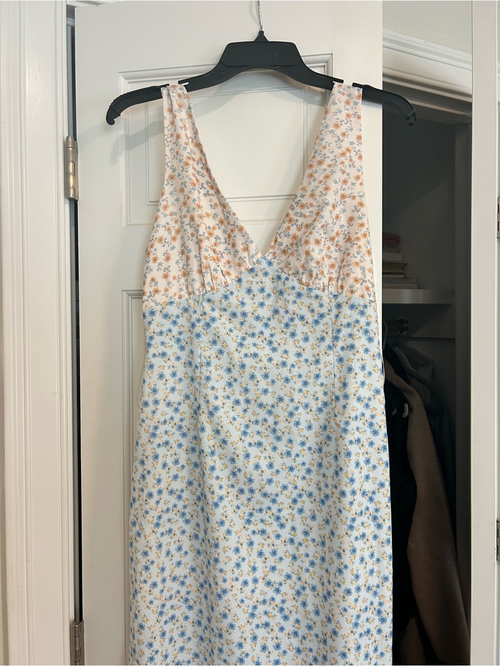 Floral Two-Tone V-Neck Slip Dress - Blue & Cream